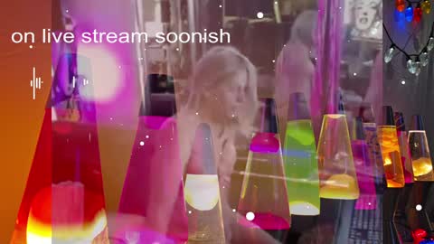 Snapshot of charli_girl chatting on December 2024 10:31:01 PM Charli online show from December 2024 10:31:01 PM