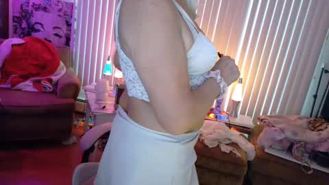 Snapshot of charli_girl chatting on January 2025 07:53:01 PM Charli online show from January 2025 07:53:01 PM