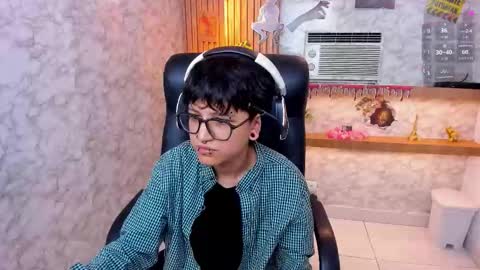 Snapshot of charlietaylor_ chatting on October 2025 12:39:02 PM Charlie online show from October 2025 12:39:02 PM
