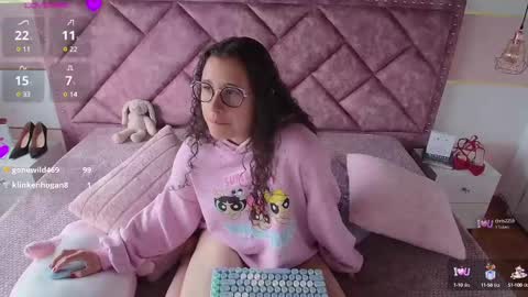 Snapshot of charlote__miller chatting on February 2025 07:21:01 PM You honey online show from February 2025 07:21:01 PM
