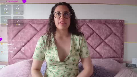 Snapshot of charlote__miller chatting on February 2025 03:49:02 PM You honey online show from February 2025 03:49:02 PM
