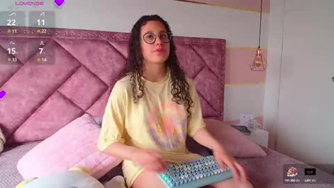 Snapshot of charlote__miller chatting on February 2025 12:47:02 PM You honey online show from February 2025 12:47:02 PM
