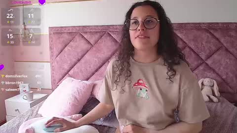 Snapshot of charlote__miller chatting on February 2025 05:47:02 PM You honey online show from February 2025 05:47:02 PM
