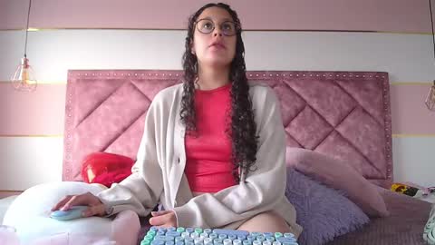 Snapshot of charlote__miller chatting on March 2025 11:37:02 AM You honey online show from March 2025 11:37:02 AM