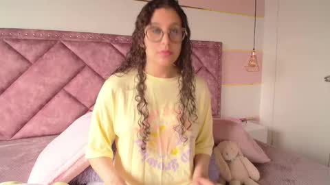 Snapshot of charlote__miller chatting on March 2025 11:47:02 AM You honey online show from March 2025 11:47:02 AM