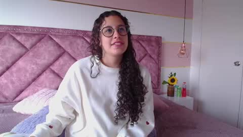 Snapshot of charlote__miller chatting on March 2025 12:26:02 PM You honey online show from March 2025 12:26:02 PM