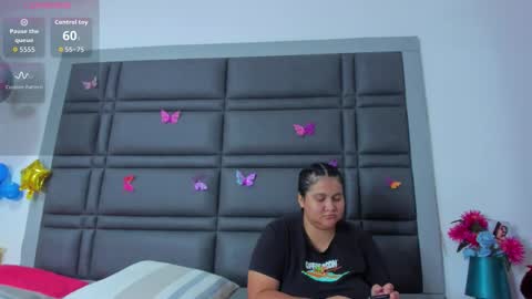 charlott_liam online show from September 2025 03:08:02 AM