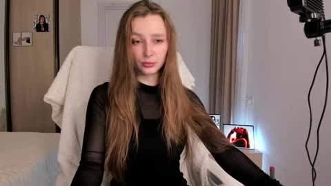 Snapshot of charlottawells chatting on November 2025 10:54:02 AM CharlottaWells online show from November 2025 10:54:02 AM