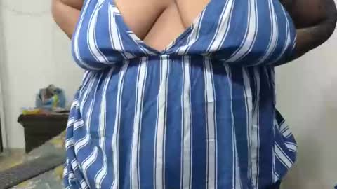 charlotte_027 online show from December 2024 07:06:02 AM
