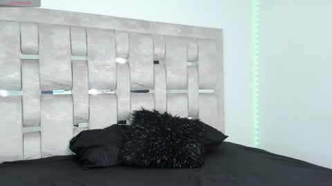 Snapshot of charlotte_256 chatting on October 2025 12:17:01 PM Charlotte online show from October 2025 12:17:01 PM