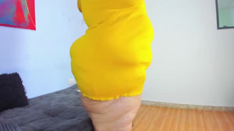 Snapshot of charlotte_curvy_ chatting on January 2025 02:25:01 AM Angelica Charlotte online show from January 2025 02:25:01 AM