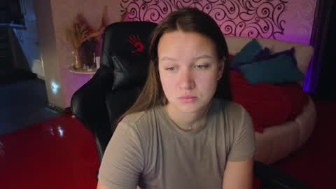 Snapshot of charlotte_ekman chatting on December 2024 10:23:01 PM Charlotte online show from December 2024 10:23:01 PM