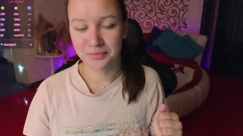 Snapshot of charlotte_ekman chatting on January 2025 10:43:02 PM Charlotte online show from January 2025 10:43:02 PM