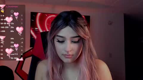 Snapshot of charlotte_greys chatting on November 2025 02:54:01 AM Charlotte online show from November 2025 02:54:01 AM