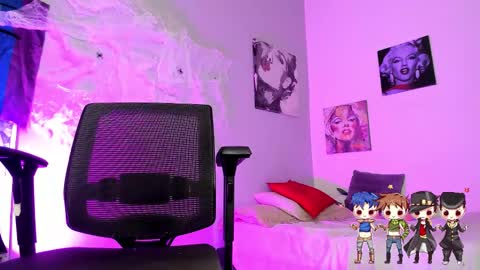 Snapshot of charlotte_joestar chatting on October 2025 04:32:02 AM Charlie online show from October 2025 04:32:02 AM