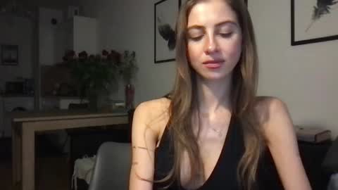 Charlotte Roche online show from February 2025 03:27:01 PM