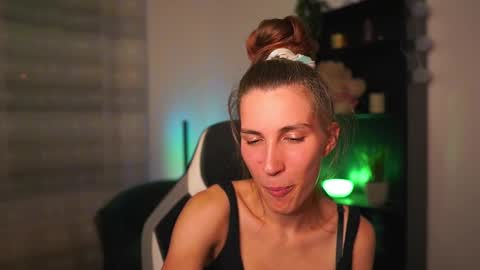 Charlott online show from September 2025 06:41:02 PM
