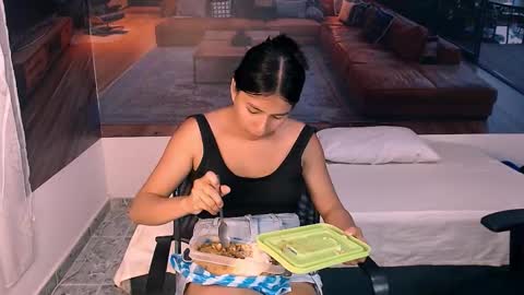 charlyandlaura online show from November 2025 07:03:03 PM