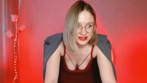 Michelle  online show from February 2025 03:44:01 AM