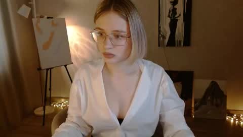 Michelle  online show from September 2025 03:07:02 AM