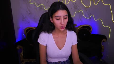 Snapshot of charmmocco chatting on January 2025 10:40:01 AM SweetMoco online show from January 2025 10:40:01 AM