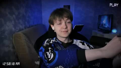 lynxy online show from October 2025 09:56:01 PM