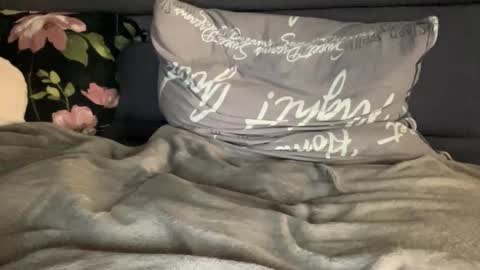 Snapshot of chase_vicky chatting on September 2025 10:37:02 PM Vicky online show from September 2025 10:37:02 PM