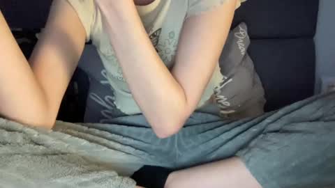 Snapshot of chase_vicky chatting on October 2025 09:13:02 PM Vicky online show from October 2025 09:13:02 PM