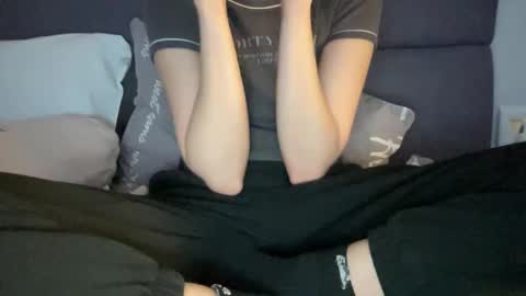 Snapshot of chase_vicky chatting on October 2025 05:14:02 PM Vicky online show from October 2025 05:14:02 PM