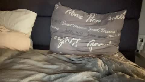 Snapshot of chase_vicky chatting on October 2025 06:46:02 PM Vicky online show from October 2025 06:46:02 PM