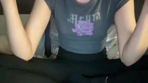 Snapshot of chase_vicky chatting on November 2025 06:42:02 PM Vicky online show from November 2025 06:42:02 PM