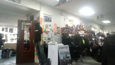 chaturbatordeluxe online show from February 2025 03:20:01 PM