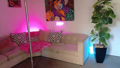 Snapshot of chaturhoe chatting on October 2025 11:18:01 PM Rockhard Cockstar N Roxynyes online show from October 2025 11:18:01 PM