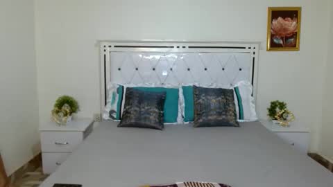 Cheyenne online show from November 2025 05:42:01 AM