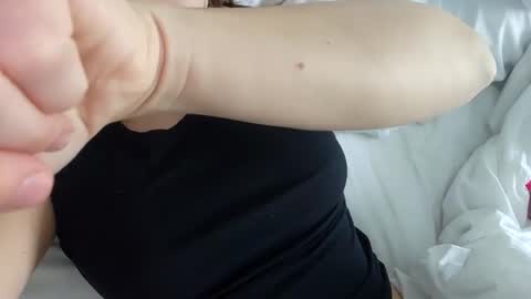 Snapshot of cheeekycouple02 chatting on January 2025 02:28:01 PM Cheeeky couple online show from January 2025 02:28:01 PM