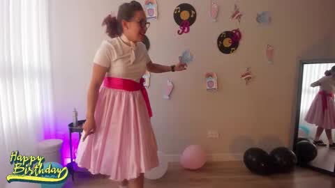 Regina Phalange online show from September 2025 09:52:02 PM