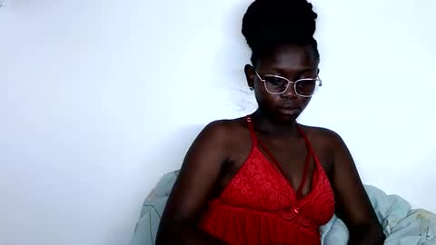 Snapshot of cheeky_charms chatting on October 2025 01:03:02 AM cheeky_charms online show from October 2025 01:03:02 AM