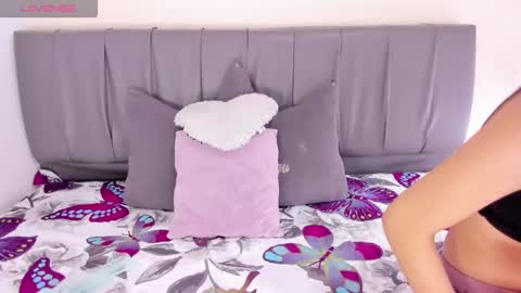 Cherlyn online show from November 2025 03:33:02 PM