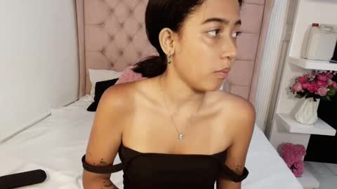 Snapshot of cheerry_moon chatting on November 2025 07:32:02 PM cheerry_moon online show from November 2025 07:32:02 PM