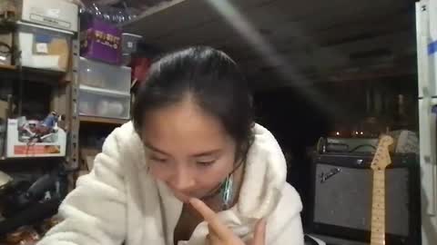 Snapshot of chellybear101 chatting on December 2024 04:25:01 AM chellybear101 online show from December 2024 04:25:01 AM