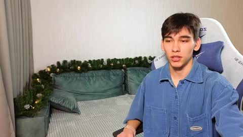 LUCASRYANPVT IS OPEN online show from December 2024 12:12:02 PM