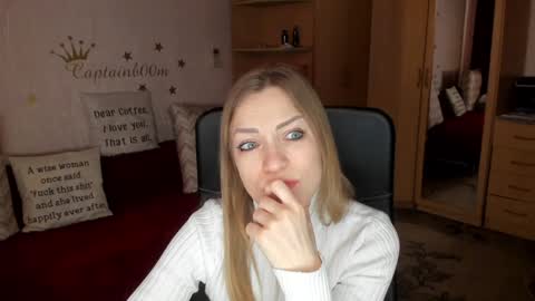 Silvia online show from January 2025 07:43:02 AM