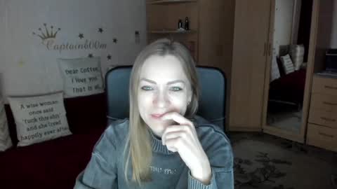 Silvia online show from January 2025 06:07:01 AM