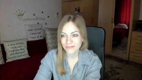 Silvia online show from February 2025 09:08:02 AM