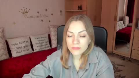 Silvia online show from March 2025 06:54:02 AM