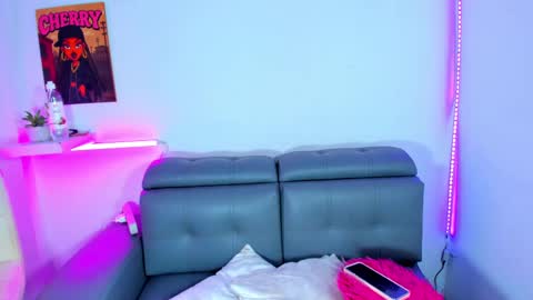 cherry_gate online show from October 2025 04:20:02 AM