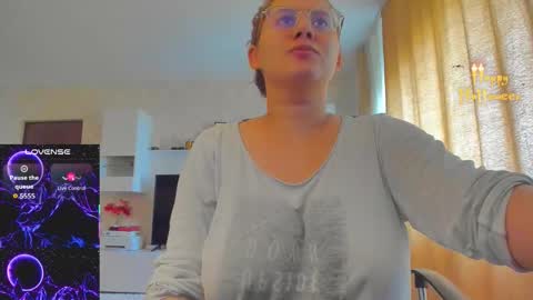 Snapshot of cherry_pie_69 chatting on October 2025 08:02:02 AM mayra online show from October 2025 08:02:02 AM