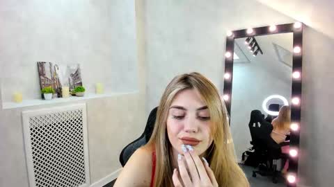 Snapshot of cherry_pr1ce chatting on December 2024 01:37:02 AM cherry_pr1ce online show from December 2024 01:37:02 AM