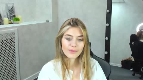 Snapshot of cherry_pr1ce chatting on December 2024 03:18:02 AM cherry_pr1ce online show from December 2024 03:18:02 AM