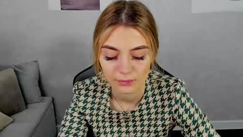 Snapshot of cherry_pr1ce chatting on January 2025 04:28:02 AM cherry_pr1ce online show from January 2025 04:28:02 AM